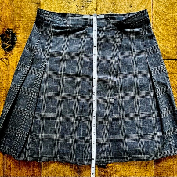 Tristan Gray Plaid Knee-Length Wrap Skirt - Picture 8 of 10
